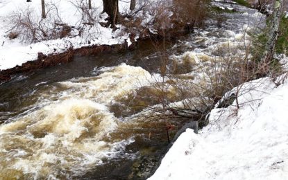 Повећан ризик од наглог пораста бујичних водотокова због кише и снијега